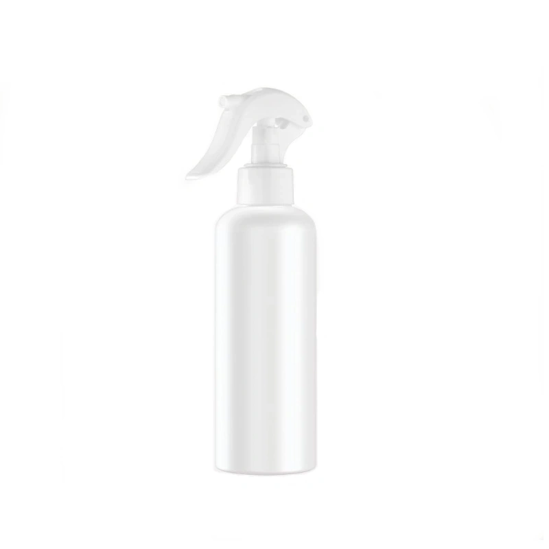 Plastic spray bottle 175 mm