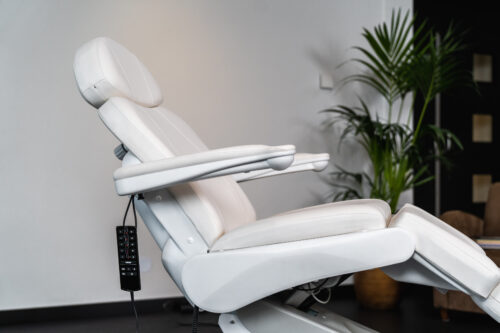 Bentlon Beauty Platinum massaaži- ja soojendusvõimalusega protseduuritool